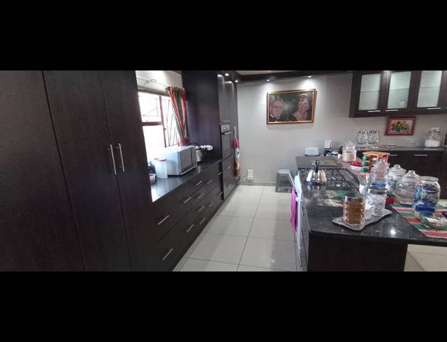 4 BEDROOM HOUSE FOR SALE IN KRUINPARK